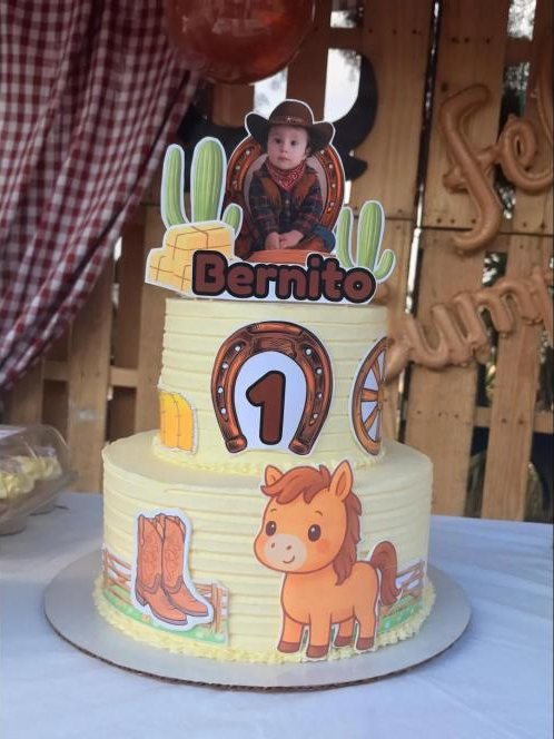 Pastel de cumpleaños con temática vaquera